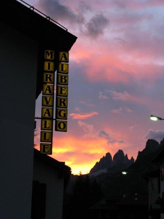 Albergo Miravalle เอารอนโซ ดิ คาโดเร ภายนอก รูปภาพ