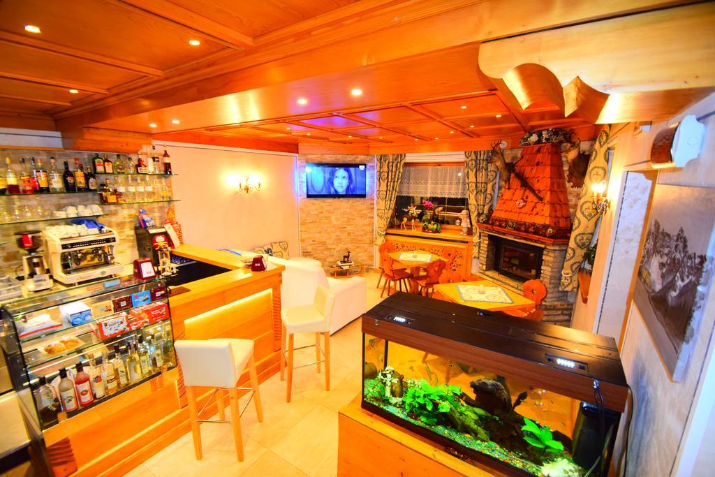 Albergo Miravalle เอารอนโซ ดิ คาโดเร ภายนอก รูปภาพ